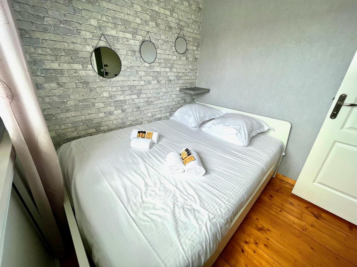 Acrux Yourhosthelper Apartman Caen Kültér fotó